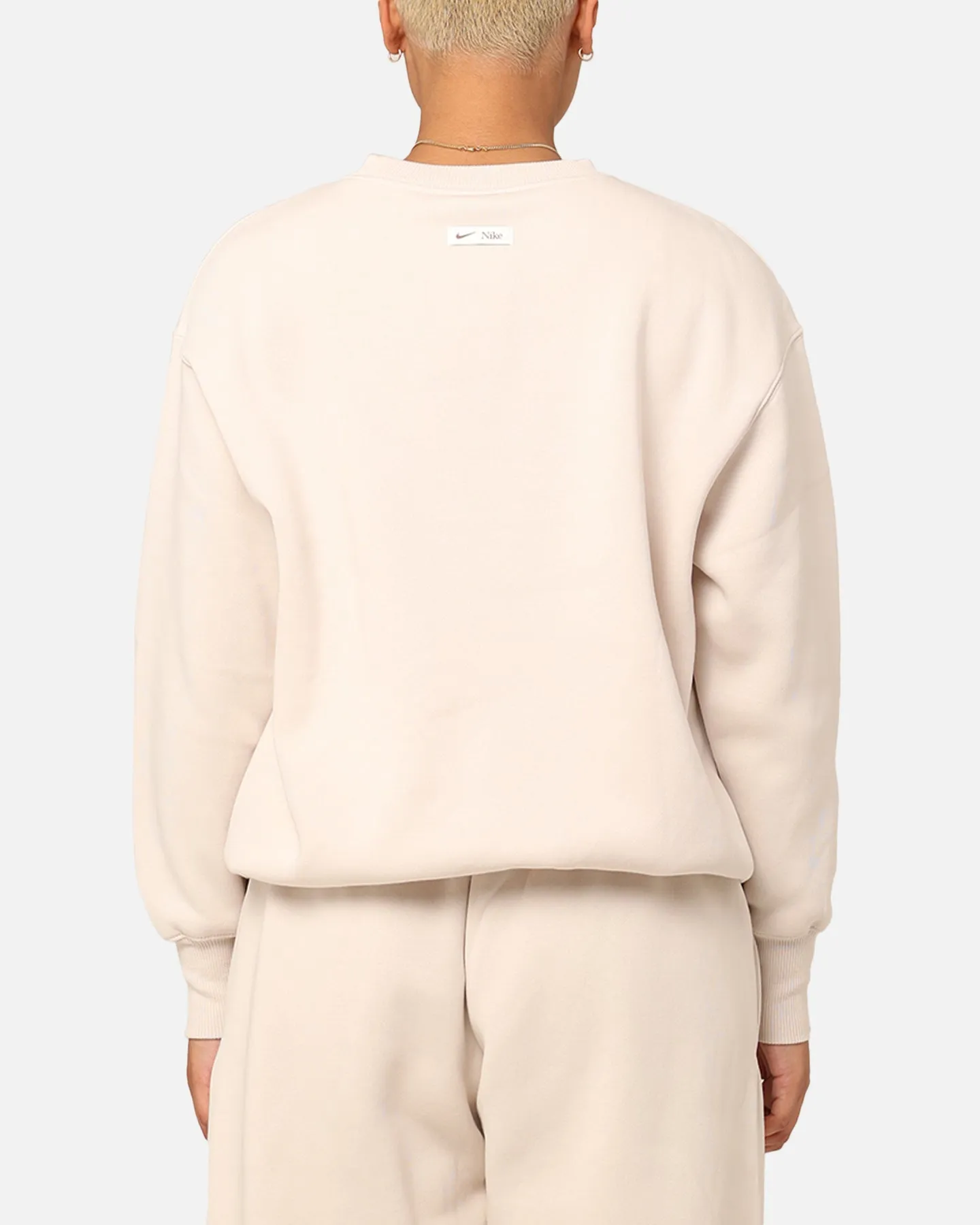 Nike Women's Sportswear Phoenix Fleece Oversized Logo Crewneck Light Orewood Brown