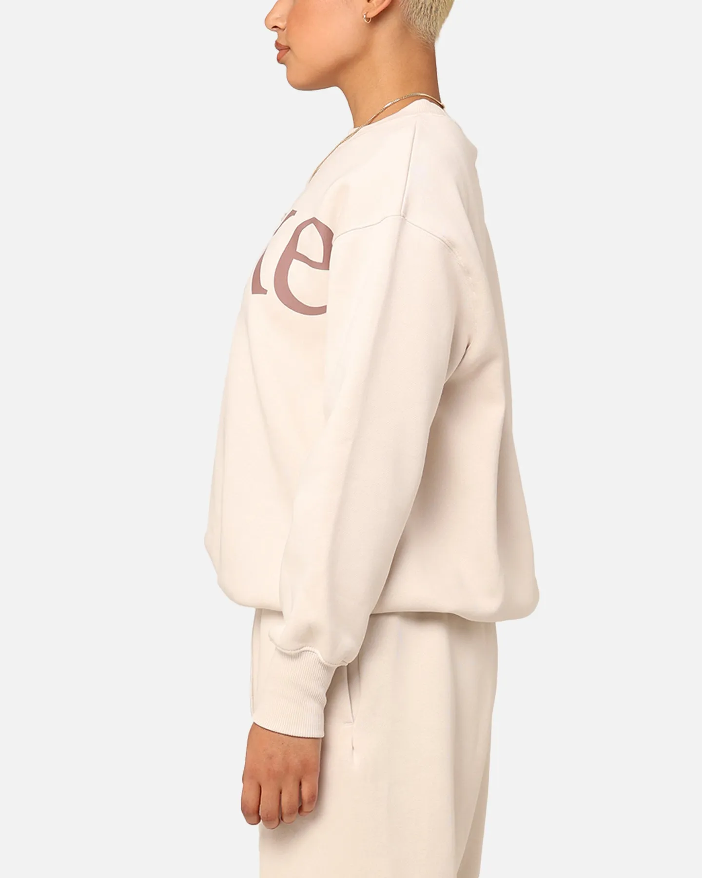 Nike Women's Sportswear Phoenix Fleece Oversized Logo Crewneck Light Orewood Brown