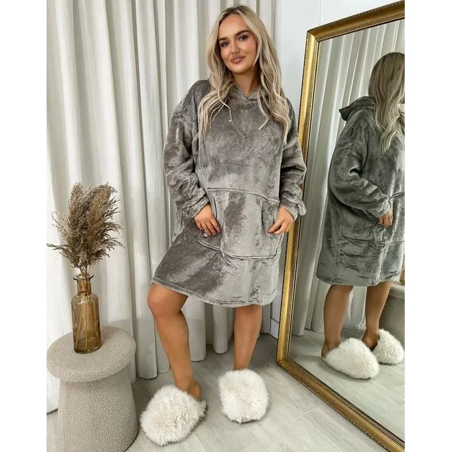 Oversized Fluffy Winter Blanket Hoodie